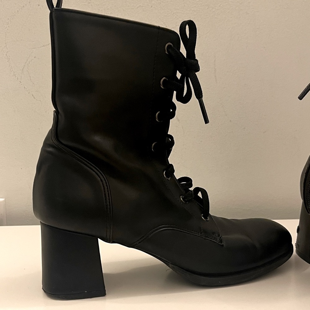 Women boots